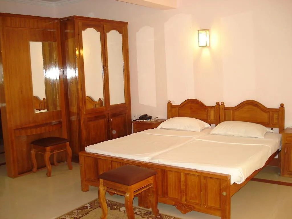 Nadan Hotel Kazhakuttam India